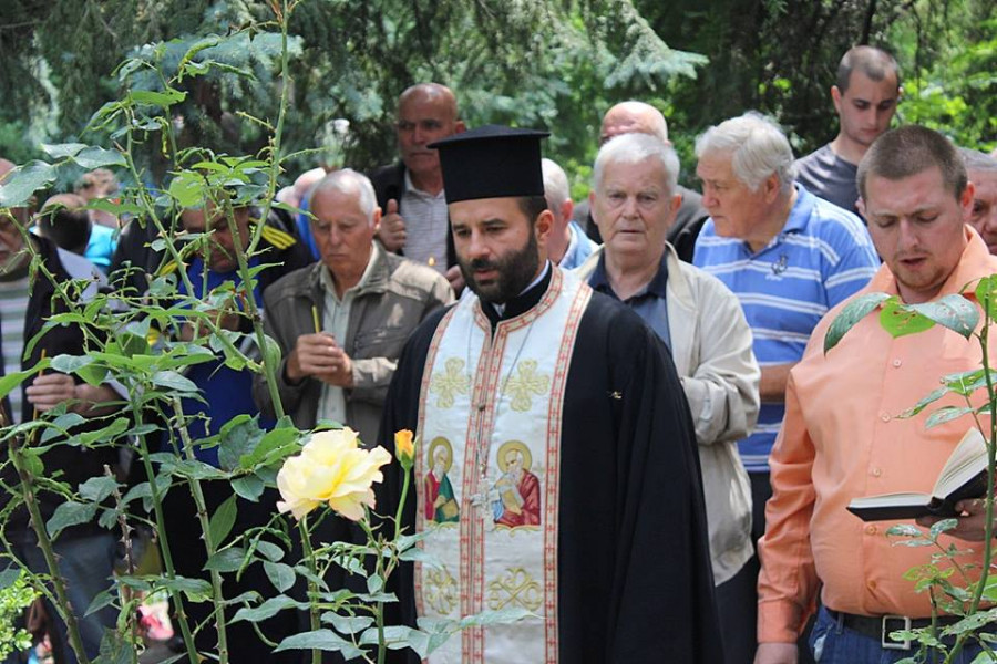 Панихидата на Гунди и Котков1