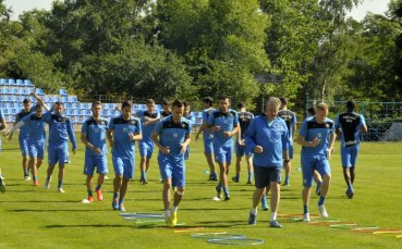 Левски тренира атаки като за предпоследно в Самоков