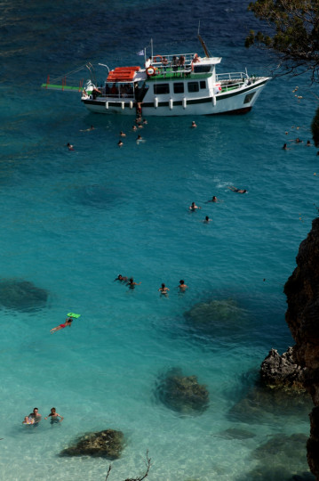 Остров Лефкада е късче от Рая, което очаква своите посетители, на които да разкрие красотата и тайните си.
