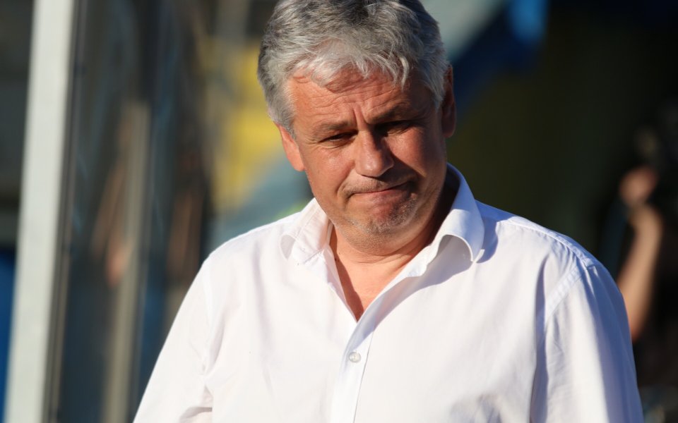 Треньорът на Левски: Мъри е легенда, той по-скоро би помогнал за Курдов