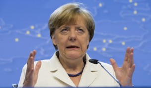 Ангела Меркел дава пресконференция след продължилата около 17 часа среща на лидерите от Еврозоната за Гърция