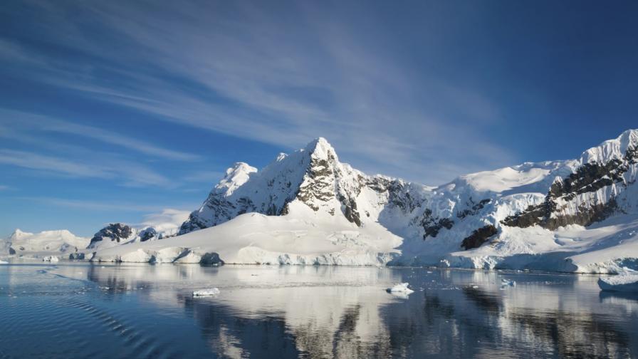 От Космоса откриха останки от изчезнали континенти под Антарктида