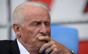 Трапатони: Време е за промяна при Милан и Берлускони