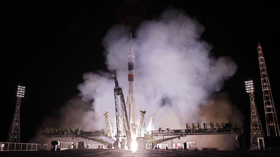"Союз ТМА-17М" се скачи успешно с МКС
