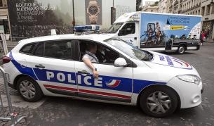 Шофьорът, опитал да вреже кола в пл. „Конкорд“ – на 16