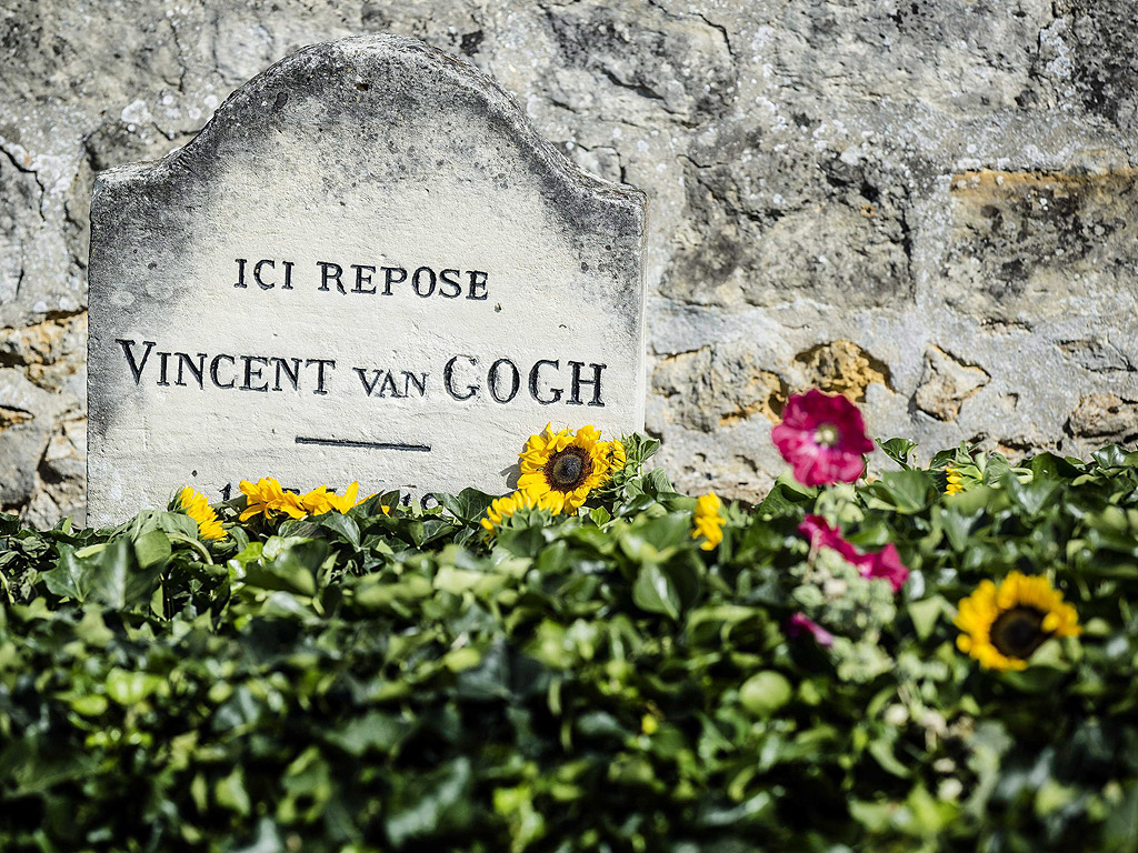 Гробът на холандския художник Винсент ван Гог. Днес се навършват 125 години от смъртта на великия художник, който умира през 1890.