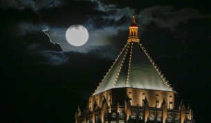 За явлението "синя Луна" (снимки и видео)