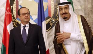 Саудитският крал Салман и френският президент Франсоа Оланд