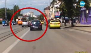 Още кадри на нарушители от „Шофирай с камера“ (видео)