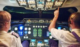 Норвегия: Арестуваха пилоти и стюардеси, пили преди полет