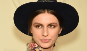 Спасиха дъщерята на Ани Ленъкс от удавяне (видео)