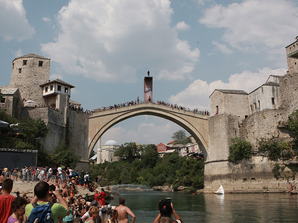 Ден първи от Red Bull Cliff Diving World Series в Мостар /Босна и Херцеговина