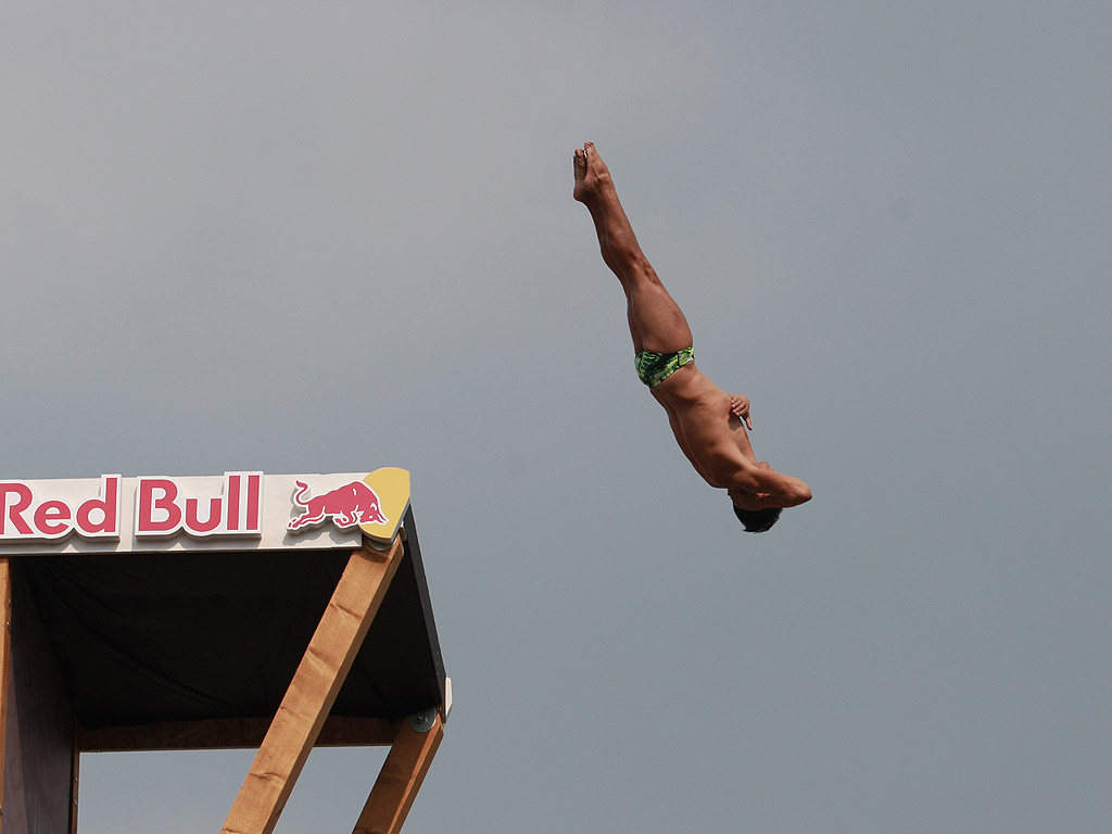 Ден първи от Red Bull Cliff Diving World Series в Мостар /Босна и Херцеговина