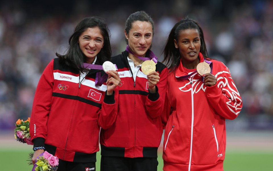 Олимпийска шампионка от Лондон връща златния си медал