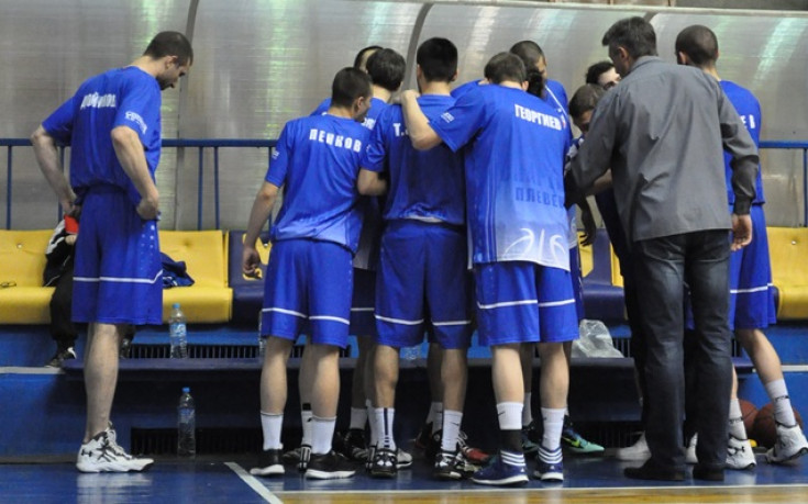 Александър Дяковски застана на треньорския пост в Спартак Плевен