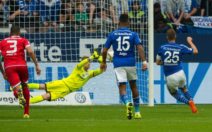 Хунтелаар донесе победа на Шалке, реваншира се за дузпа