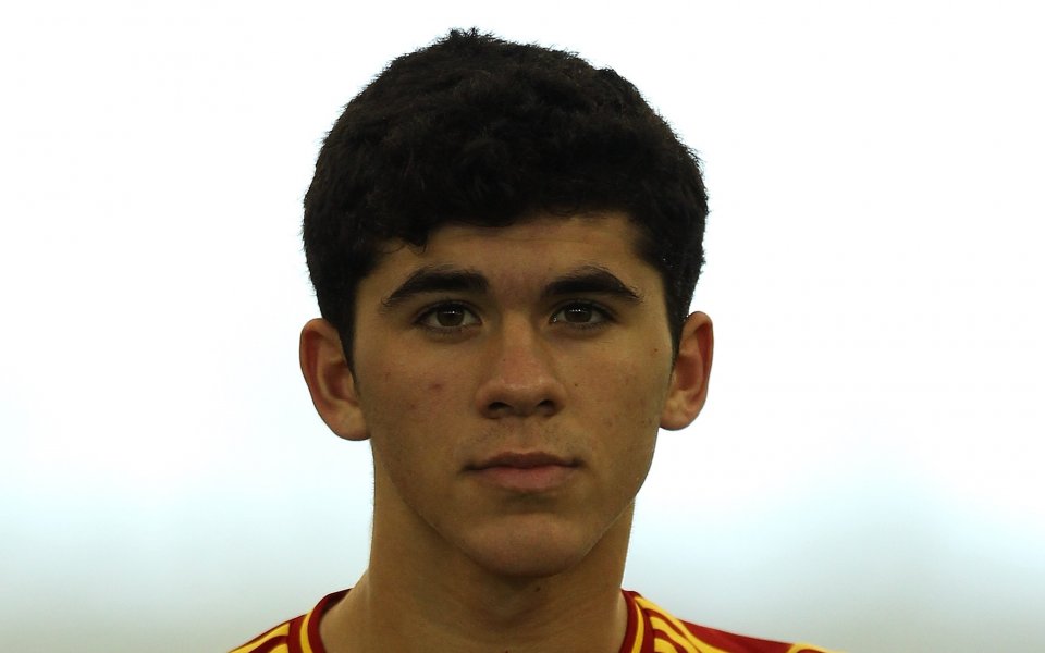 Луис Енрике вкарва още един юноша в първия тим на Барса