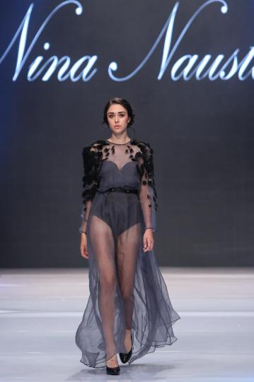 Ревю на Нина Ношдал по време на Софийската седмица на модата