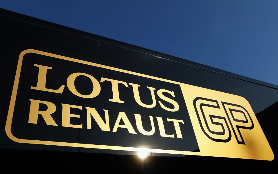 Рено купи Лотус, вече с отбор във Формула 1