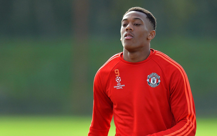 Любовницата на Марсиал отказала на четирима негови съотборниците