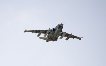 Франция бомбардира бастиона на Ислямска държава - град Ракка в Сирия