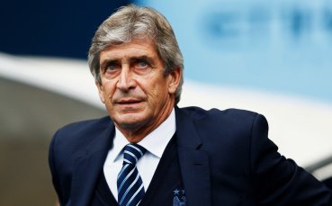 Пелегрини може да смени Невил във Валенсия