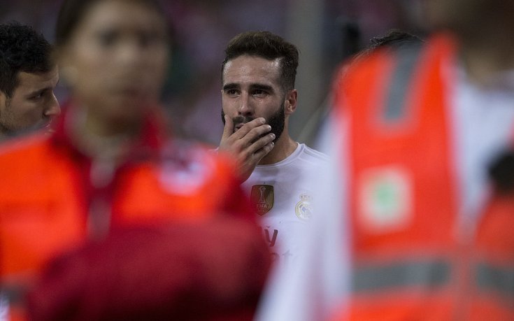 Карвахал с разтежение, аут за октомври