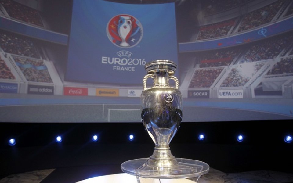 Ясни са 18 тима за Евро 2016, теглят жребия за баражите в неделя