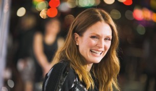 Джулиан Мур започна кампания срещу оръжията