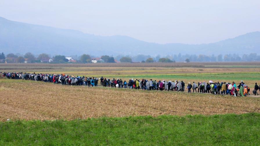Словения плаши ЕС с ограда по границата с Хърватия