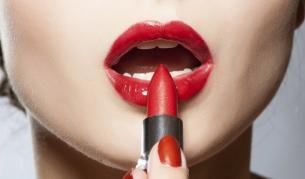 Перфектните устни в лесни стъпки (видео)