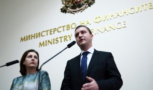 Горанов: Няма намаляване на възнагражденията в МВР