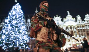 Брюксел остава под тревога до понеделник