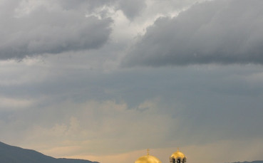 Опасно време ни очаква с обилни валежи, вятър и сняг