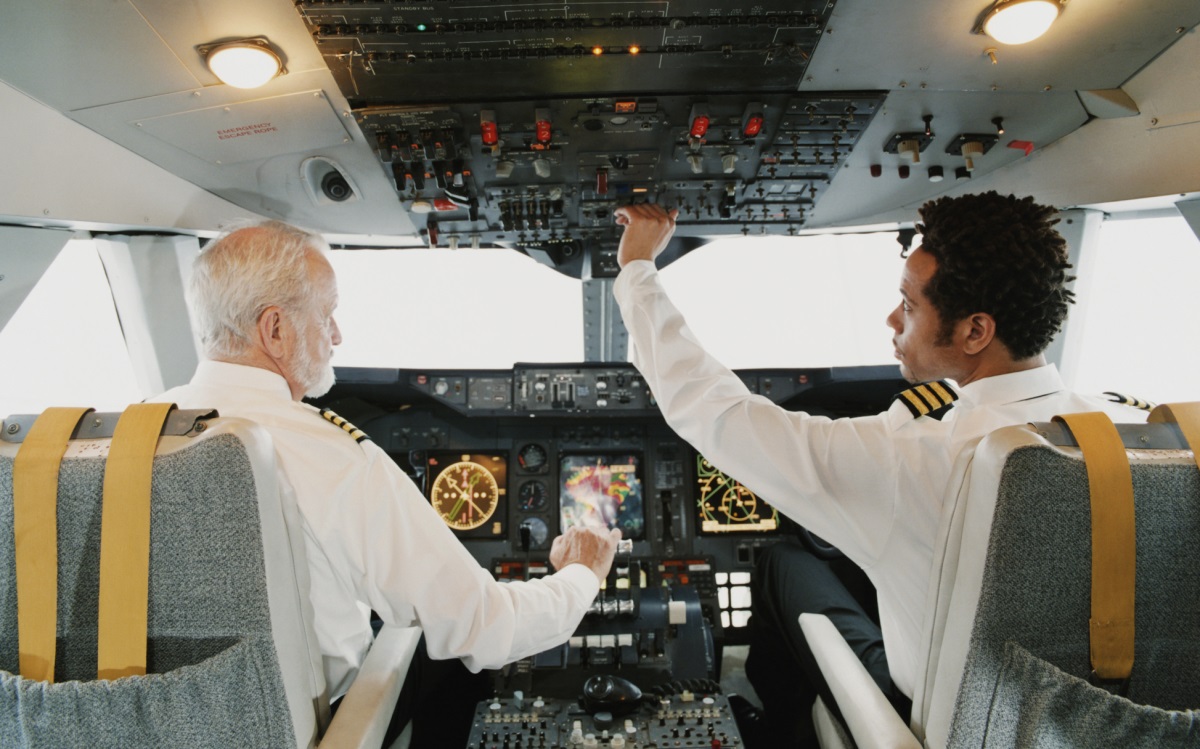 Неквалифициран капитан летял месеци над Европа с фалшиви сертификати