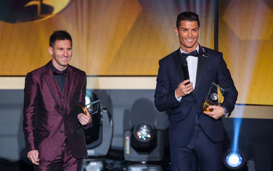 Роналдо се вклини в триото MSN за Златната топка