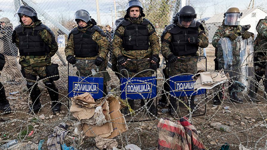 Скопие прати подкрепления от специалните части на границата с Гърция