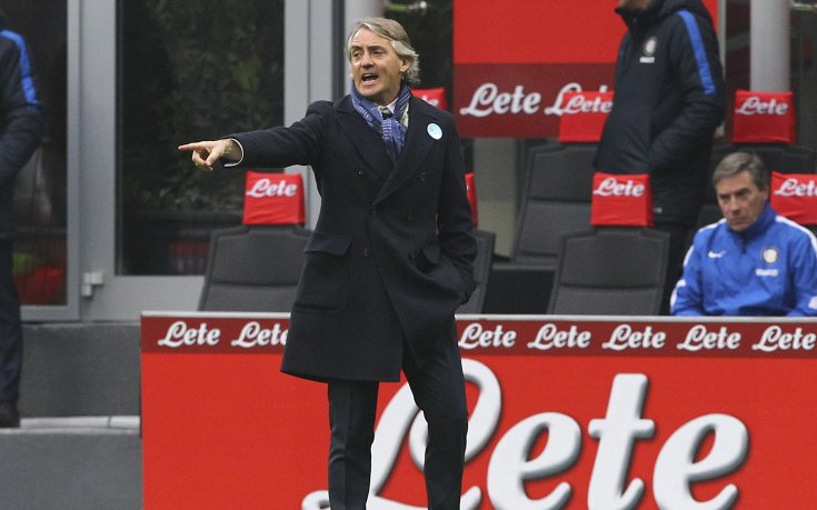 Манчини обвини съдията за поражението