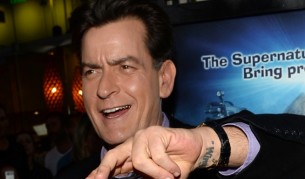 Чарли Шийн отказва да пие лекарствата си за ХИВ