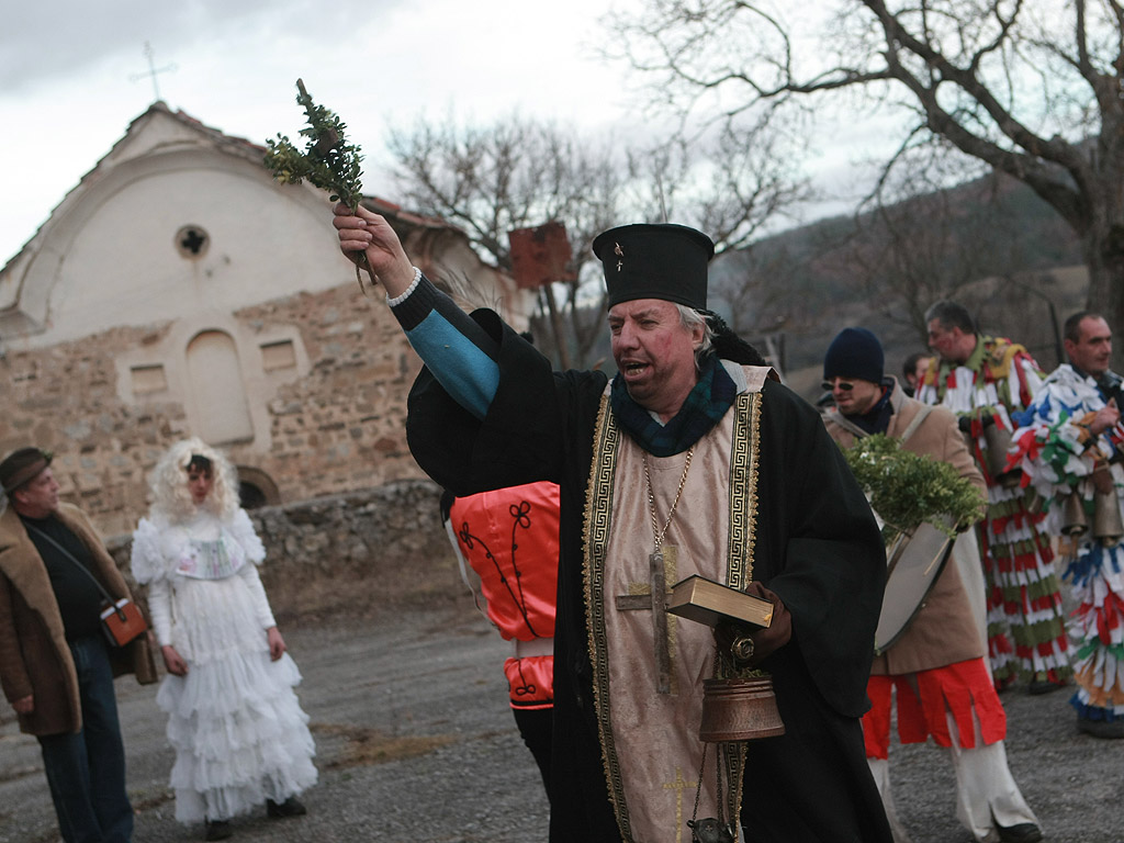 Сурвакарски игри в селата Еловдол, Чепино, Габровдол и Кошарево