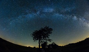 Нова неизвестна голяма планета в Слънчевата система