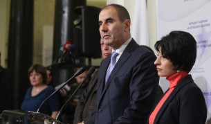 Председателят на ПГ на ГЕРБ Цветан Цветанов обявява искането за разпускане на ВСС