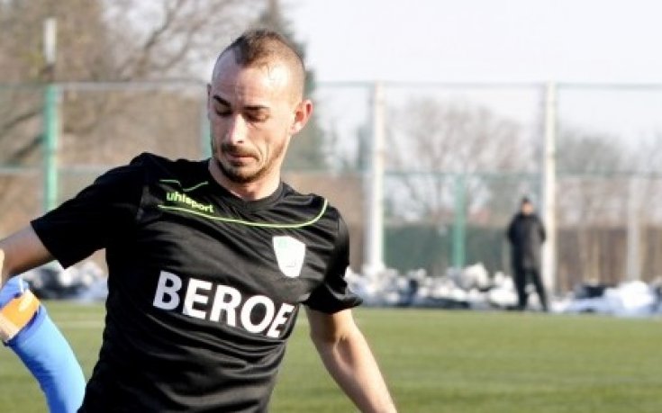 Два румънски отбора мътят главата на французин желан от Берое