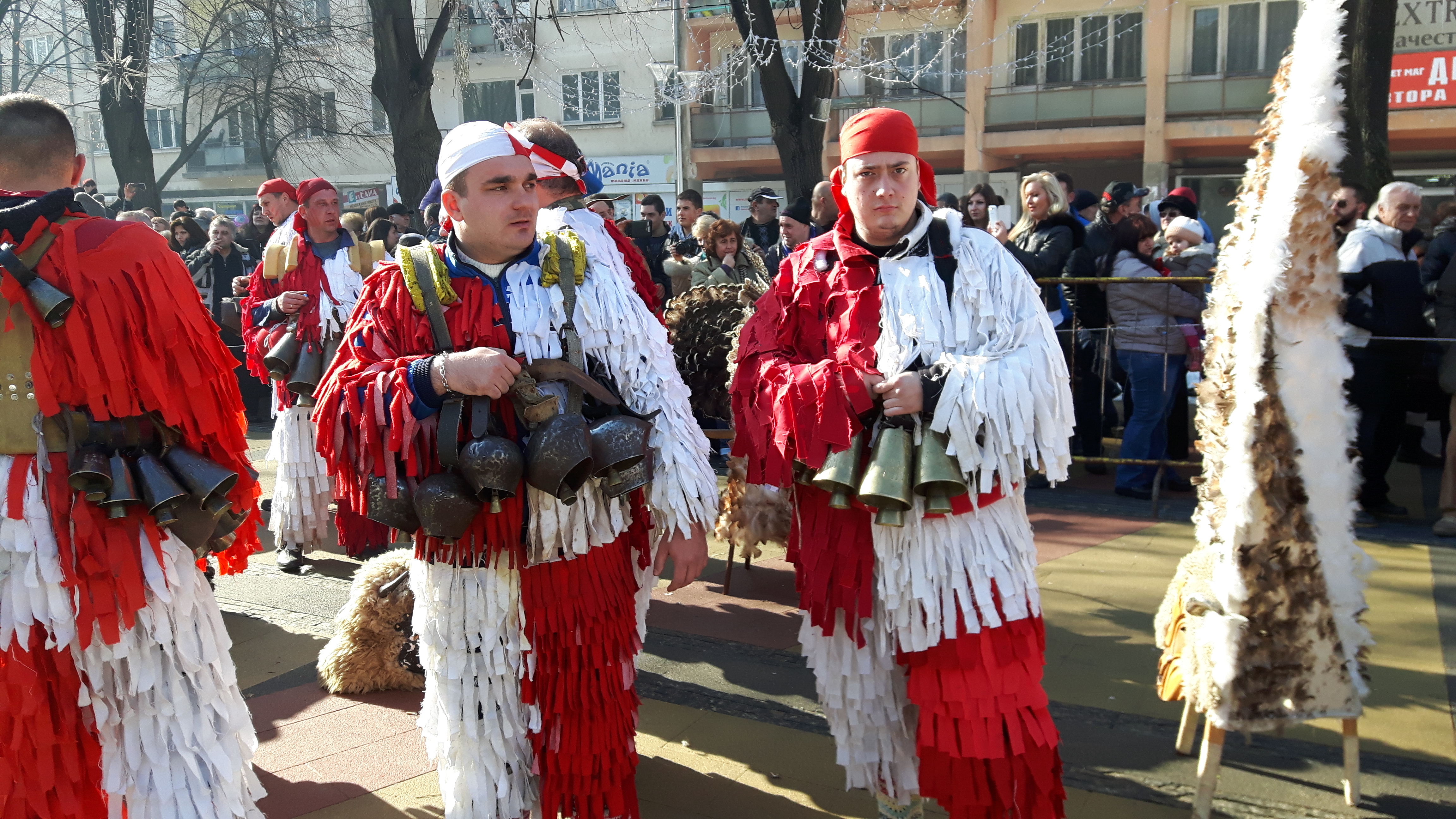 Кукерски фестивал "Сурва" в Перник