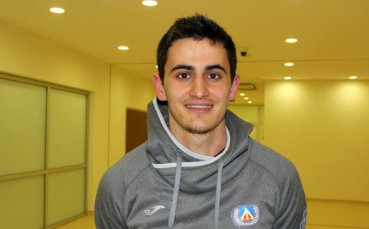 Стоев взе 18 футболисти, Костадинов се завърна