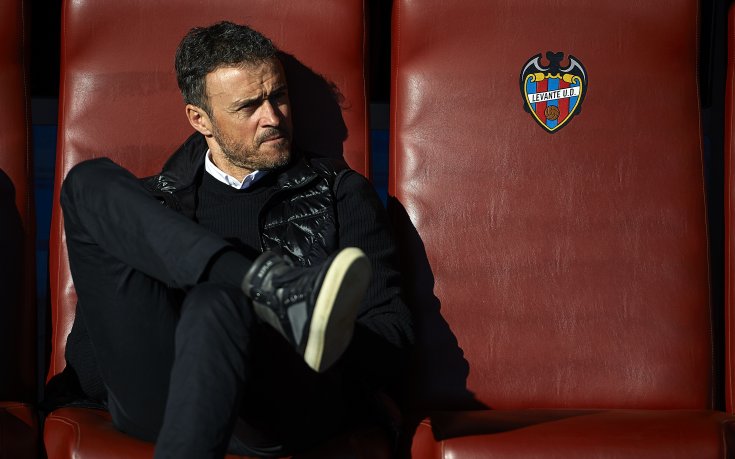 Луис Енрике с юбилей от 100 мача начело на Барса