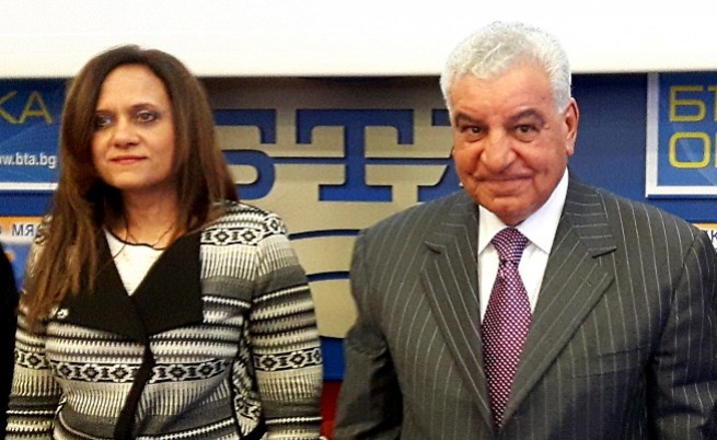 Нейно превъзходителство Манал ел Шинауи, извънреден и пълномощен посланик на Египет в България заедно със световноизвестния египтолог д-р Захи Хауас