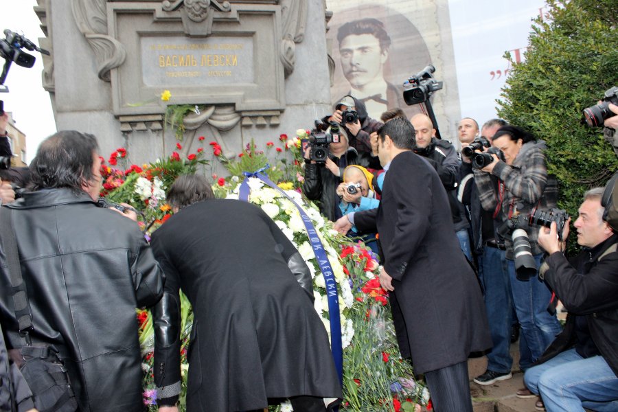 Левски Апостола паметник годишнина1