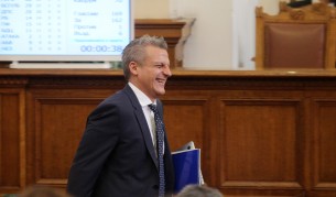 Москов обяви нова поръчка за ваксини за 28 млн. лв.