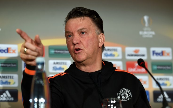 10 млн. паунда пазят Ван Гаал от уволнение